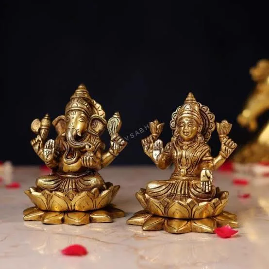 Lakshmi Ganesh Idol Pair from giftcrafts.in